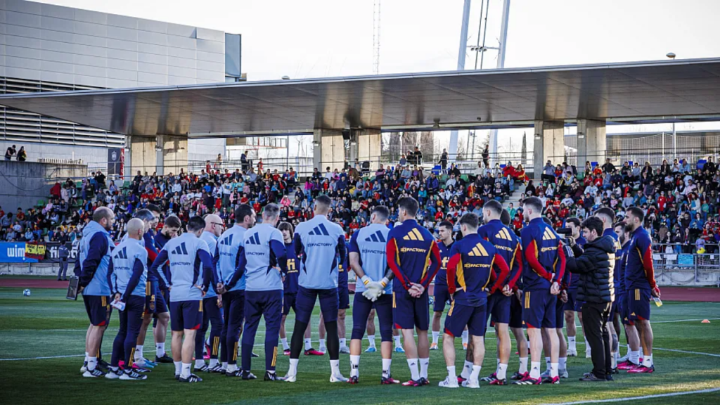 España activa alertas por el desgaste físico antes del Mundial 2026