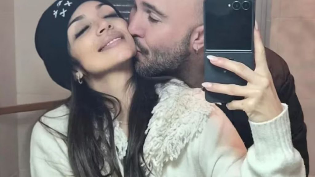 Kiko Rivera lanza “Lola” tras tres meses de relación mientras crece la tensión con Irene Rosales, avivando rumores de conflicto familiar y distancia tras su ruptura.