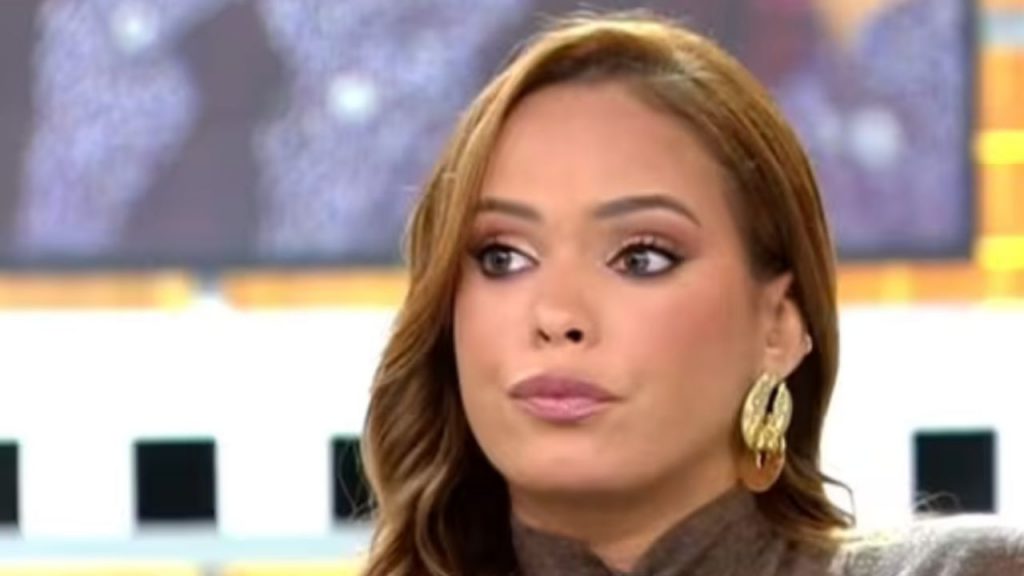 Manuel Cortés critica a Gloria Camila por su viaje a Venecia con Álvaro García, desatando tensión y polémica mediática en su relación.